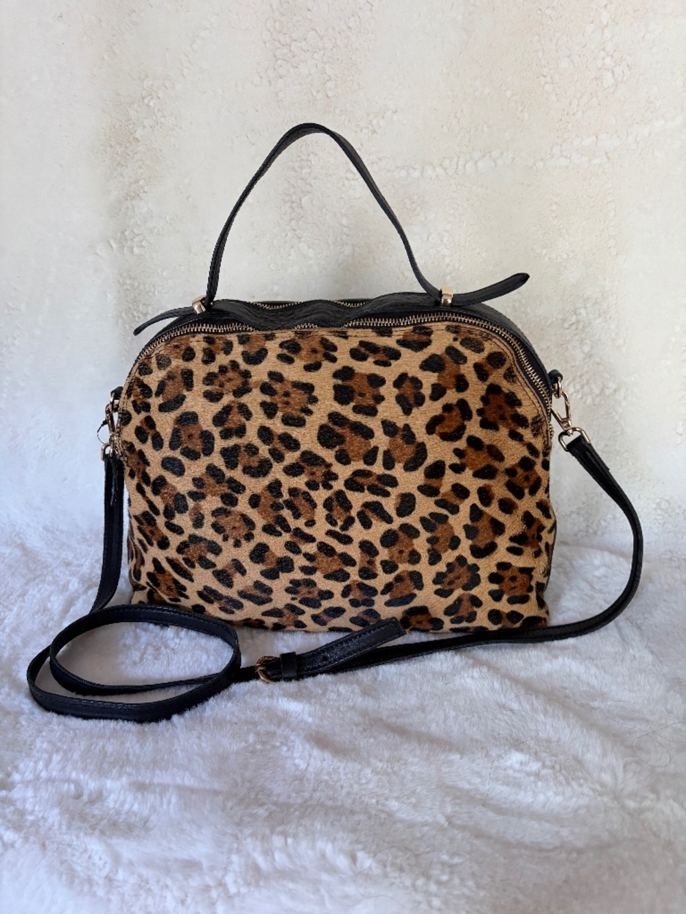 Giorgia Milani Large Cross Body Bag in Animal Print Leather.